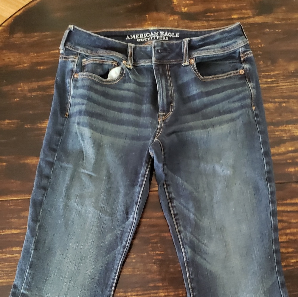 American Eagle blue jeans